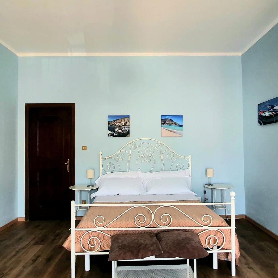 فندق La Casa Di Andreina مونديلّو المظهر الخارجي الصورة